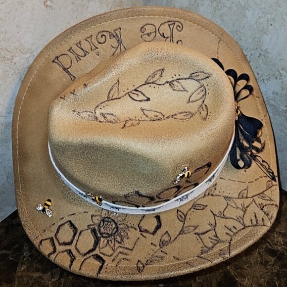 Custom Fedora Bee hat - Picture 2 of 3